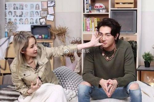 扬州小博与男友视频吃瓜,甜蜜互动引网友热议