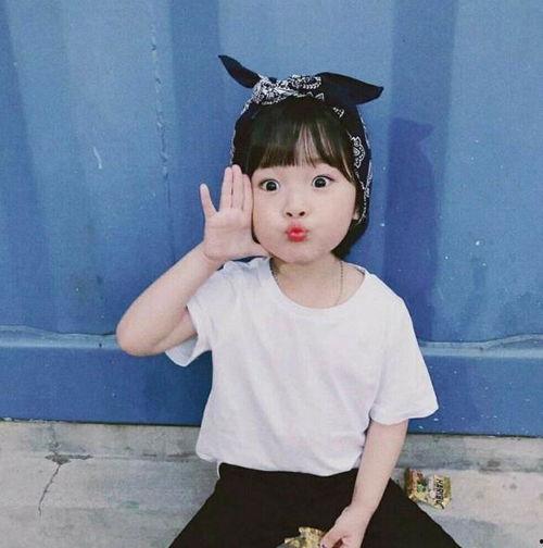 萌娃吃小嫩瓜视频下载,可爱瞬间引网友争相下载