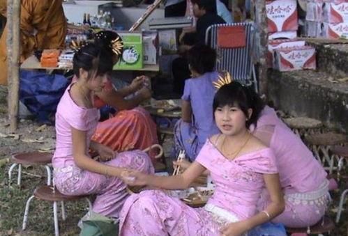 缅甸吃瓜女孩视频,揭秘当地生活风情