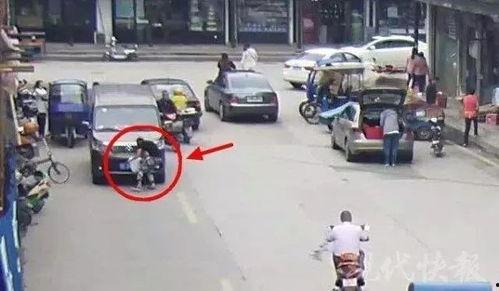 女交警吃瓜事件视频完整版,网络热议的瞬间与反思