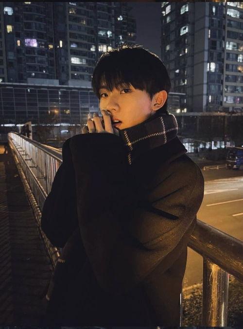 马嘉祺吃瓜女生视频,揭秘娱乐圈幕后故事