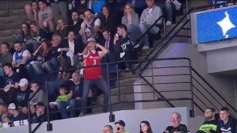 五一朝阳观众吃瓜视频,趣味视频走红网络