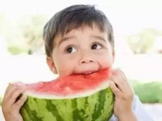 沙河幼儿园吃瓜事件视频,幼儿食品安全引关注