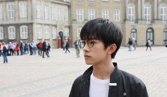 易烊千玺吃瓜录屏视频,揭秘明星幕后趣事