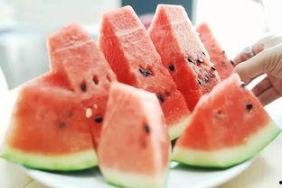 漳州万达吃瓜事件视频,一场网络热议的围观风波