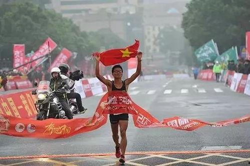 吃瓜群众决斗视频播放全集,全程揭秘网络热点的背后真相