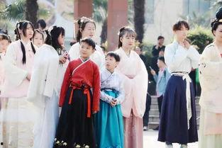 吃瓜汉服小姐姐视频,古风与现代的完美融合