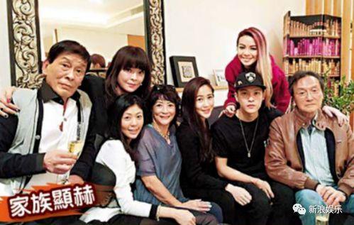 闺蜜介绍男友吃瓜视频在线观看,男友吃瓜视频大揭秘，在线观看笑翻天！