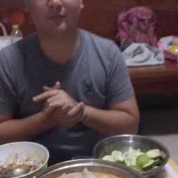 泰国人吃生瓜视频播放,民众狂热追捧生瓜美食，视频播放量爆表！