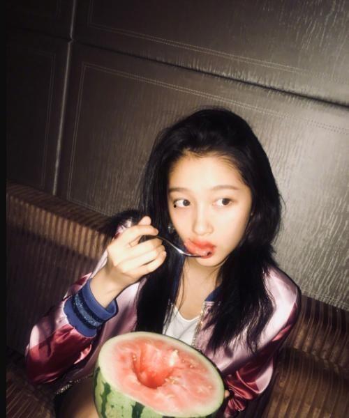 给朋友发吃瓜视频,一起围观这场精彩吃瓜大戏！